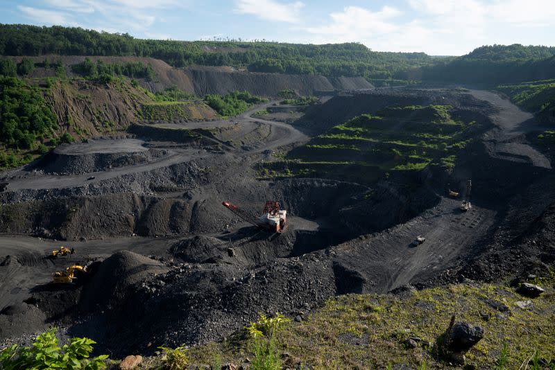 FILE PHOTO: In U.S. coal country, workers forgive Trump for failed revival