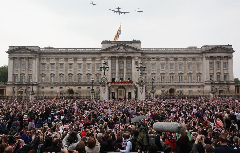 Over 2 billion people watched the royal wedding live.