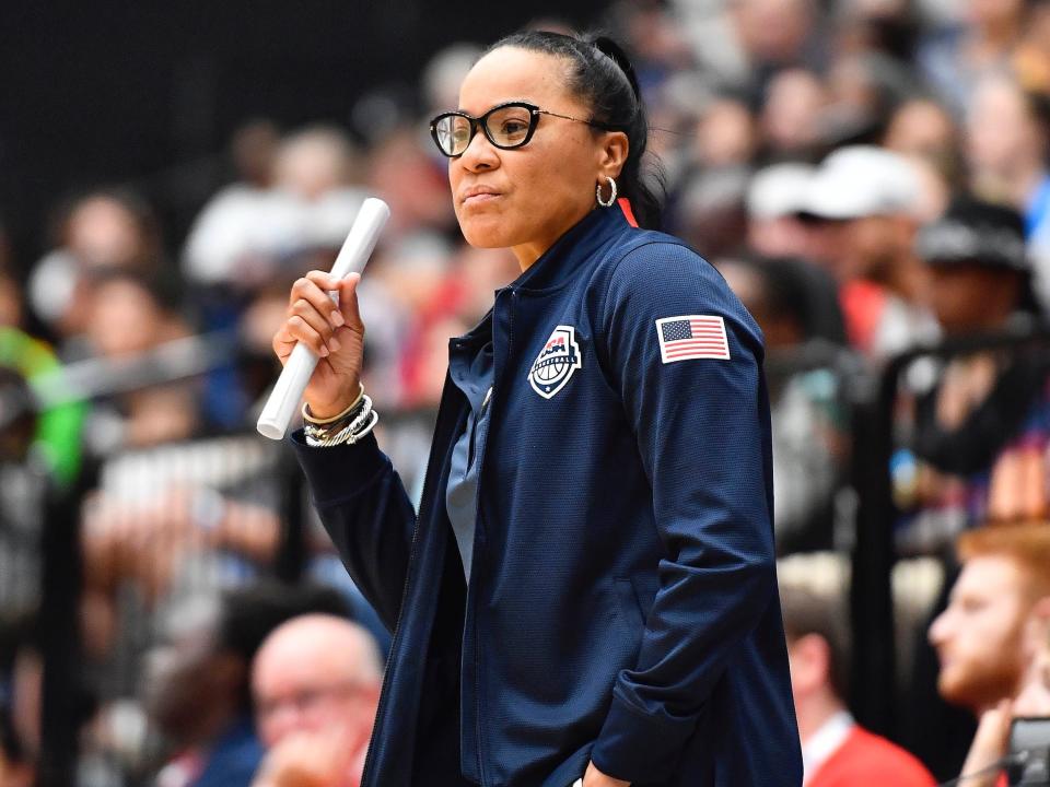 Dawn Staley coaches Team USA.