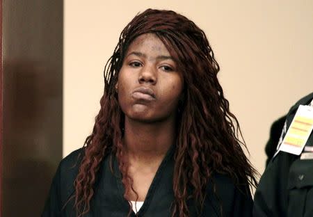 Lakeisha Nicole Holloway, 24, of Oregon, enters the courtroom for her initial appearance at the Regional Justice Center in Las Vegas, Nevada December 23, 2015. REUTERS/Las Vegas Sun/Steve Marcus