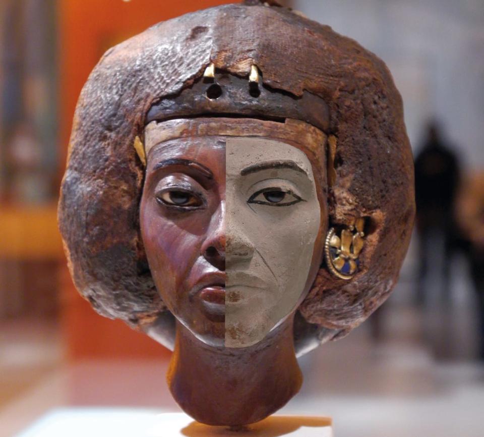 <div class="inline-image__caption"><p>A composite photograph of busts of Tiye and Akhenaten showing their remarkable similarity. The vertical dimension of the Akhenaten bust has been slightly adjusted to reduce its distorted proportions.</p></div> <div class="inline-image__credit">Pegasus Books</div>