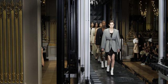 Nicolas Ghesquière Defines French Style With Louis Vuitton AW23