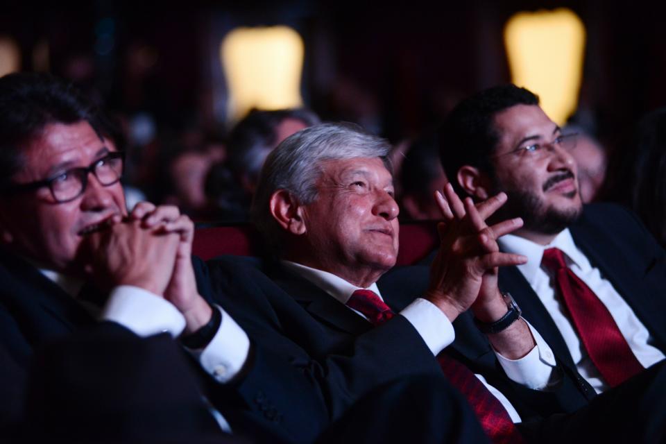 Ricardo Monreal, Andrés Manuel López Obrador y Martí Batres. | Foto: Archivo Cuartoscuro