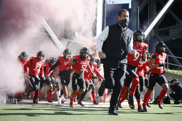 College Football World Reacts To Cincinnati Making History - The