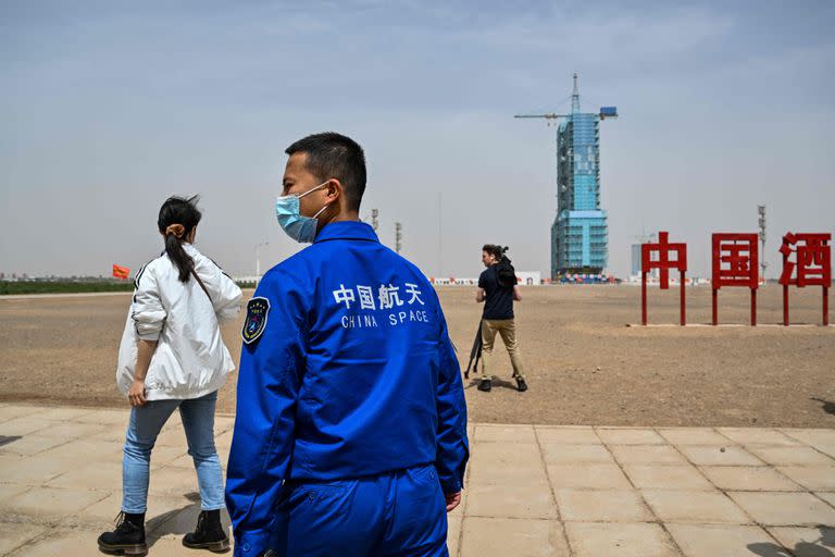 Vista de una plataforma de lanzamiento en el Centro de Lanzamiento de Satélites Jiuquan en el noroeste de China el lunes 29 de mayo 2023.