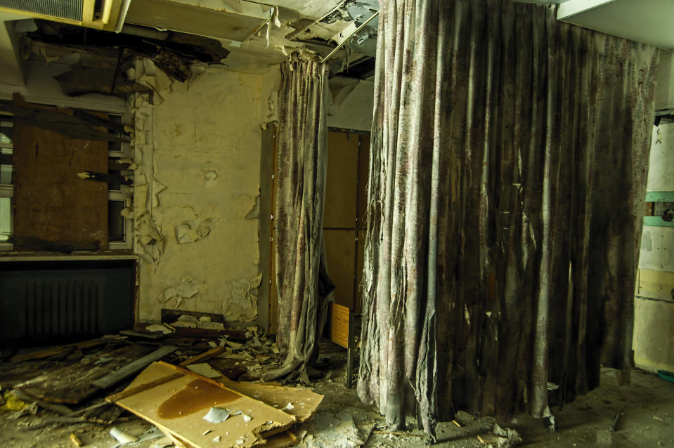 Abandoned medical institution at unnamed location. (Photo: Freaktography/Caters News)