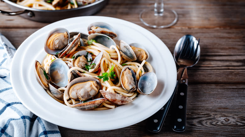 Linguine and clams