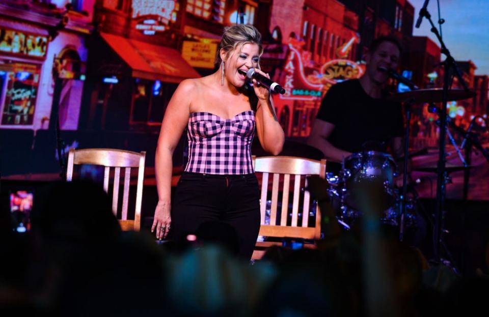 Lauren Alaina performs onstage during SiriusXM's The Music Row Happy Hour Live On The Highway From Margaritaville on June 10, 2022 in Nashville, Tennessee.