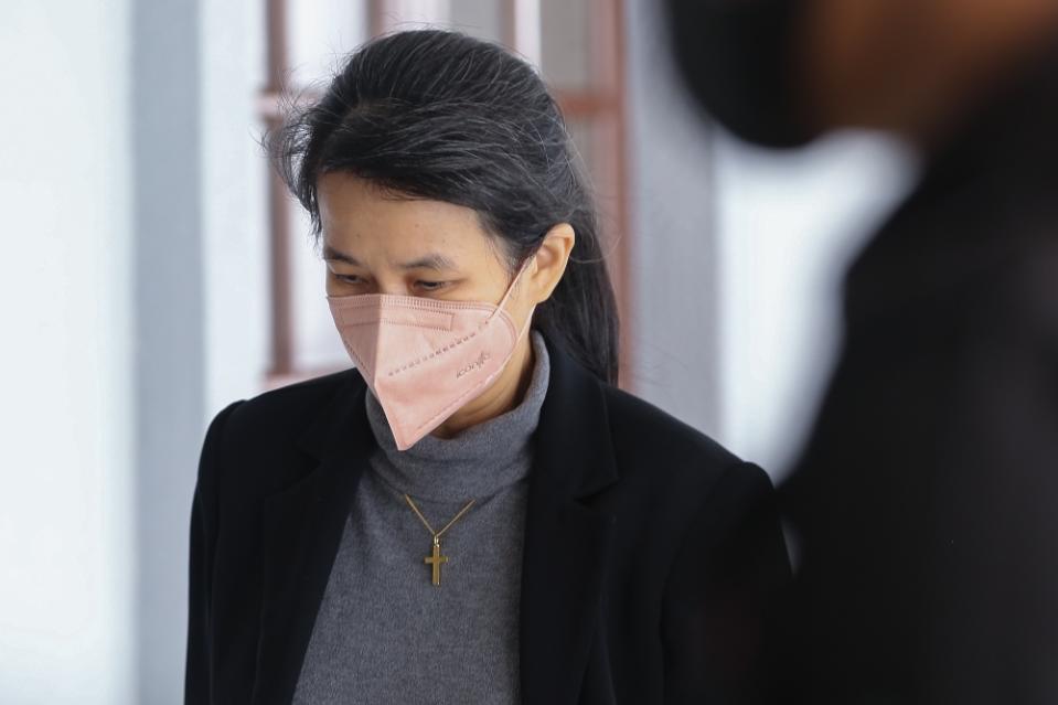 Former AmBank manager Joanna Yu arrives at the Kuala Lumpur High Court Complex February 9, 2023. ― Picture by Yusof Mat Isa