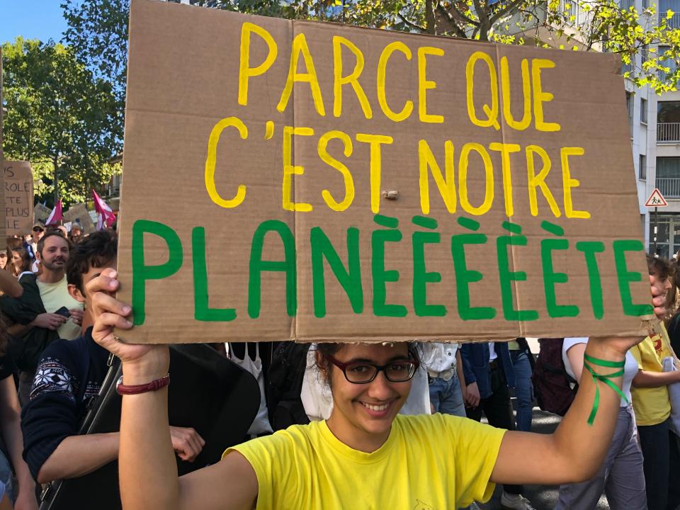 Marche pour le climat à Paris : les plus belles pancartes