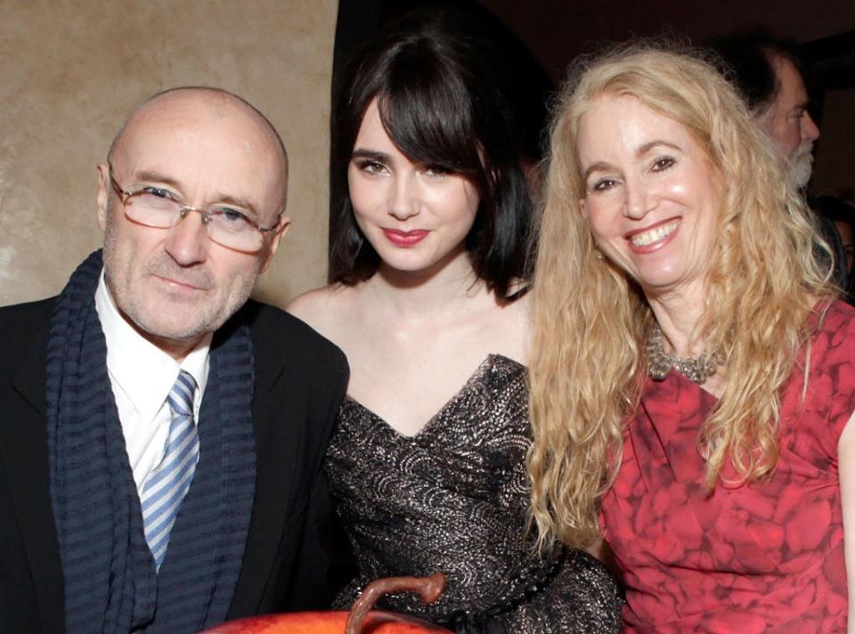 <p>Phil Collins & Lily Collins</p>