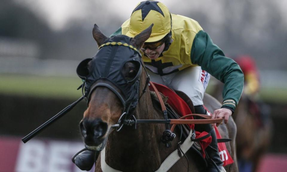 Bryony Frost rides Milansbar to victory in Warwick's Classic Chase