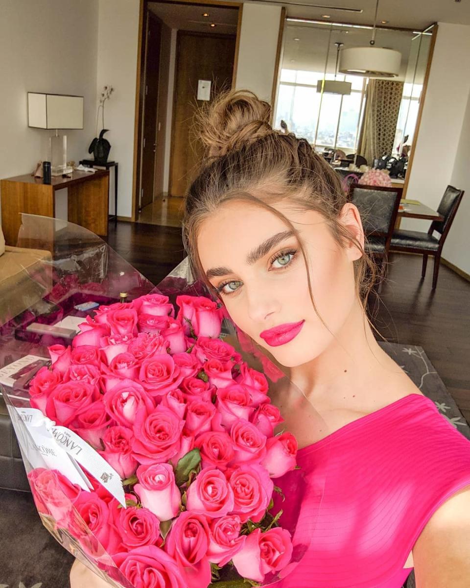 <p>Taylor Hill est également payée environ 4 millions d’euros par an. Âgée aujourd’hui de 20 ans, la jeune femme a été découverte lorsqu’elle n’avait que 14 ans. C’est à cette époque qu’elle a donc fait son entrée dans le monde très fermé de la mode. Crédit photo : Instagram taylor_hill </p>