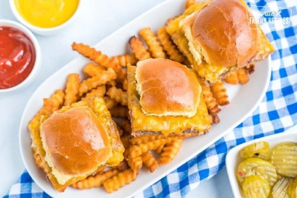 <p>If you've always wanted to replicate these popular burgers, this recipe is the real deal.</p><p><strong>Get the recipe</strong>: <a href="https://www.favfamilyrecipes.com/our-version-of-white-castle-sliders/" rel="nofollow noopener" target="_blank" data-ylk="slk:Copycat White Castle Sliders;elm:context_link;itc:0;sec:content-canvas" class="link "><strong>Copycat White Castle Sliders</strong></a></p>