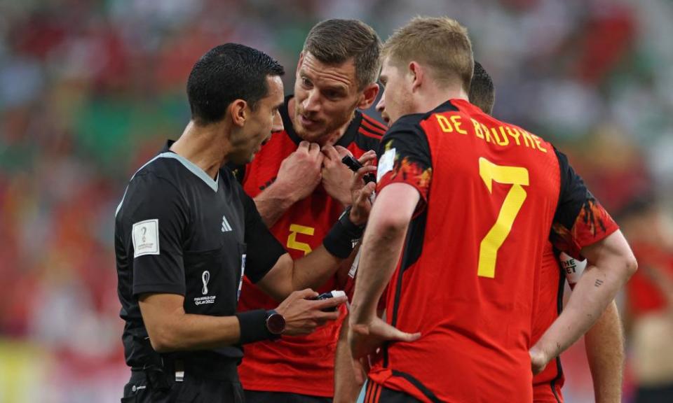 Jan Vertonghen and Kevin De Bruyne talk to the referee during Belgium’s defeat by Morocco.