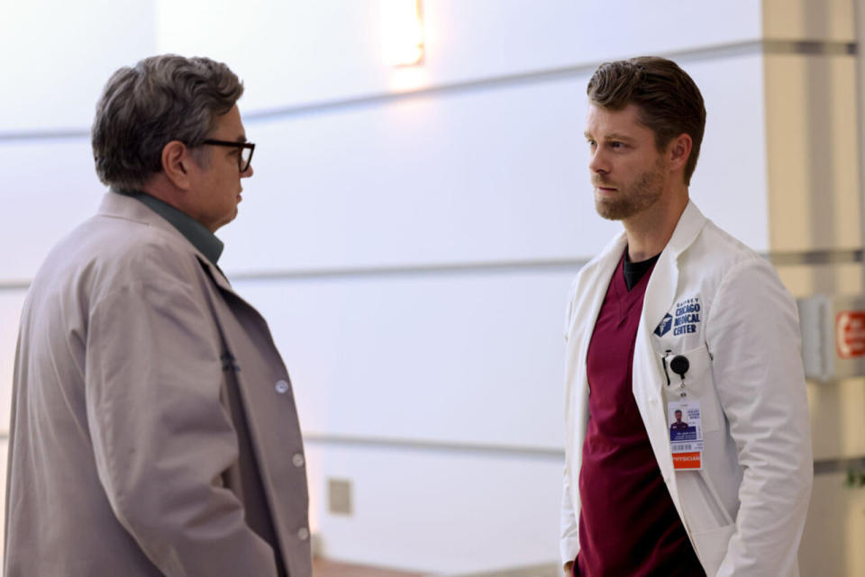 Oliver Platt and Luke Mitchell in Chicago Med Season 9 premiere