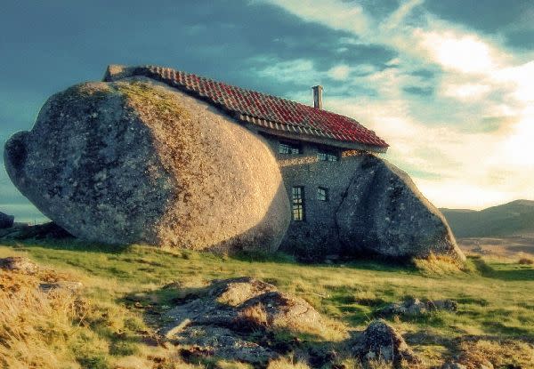 <div class="caption-credit">Photo by: Home Design Latest</div><div class="caption-title">Between a Rock and a Hard Place</div>On your next trip to Portugal make sure to take a second look at the rocks. <br>