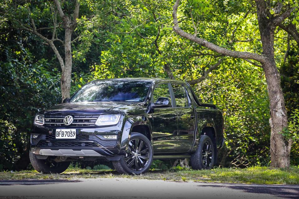 VWCV Amarok V6 Black Edition 售價新台幣 172.8 萬元，限量 30 輛。