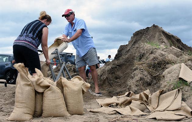 Cyclone Debbie carves a path across Queensland's coast