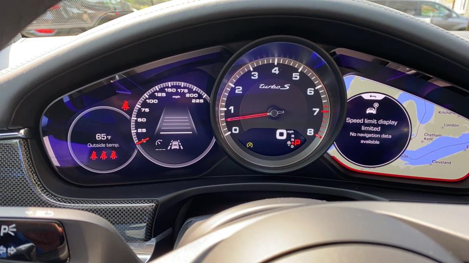 Porsche Panamera Turbo S gauge cluster