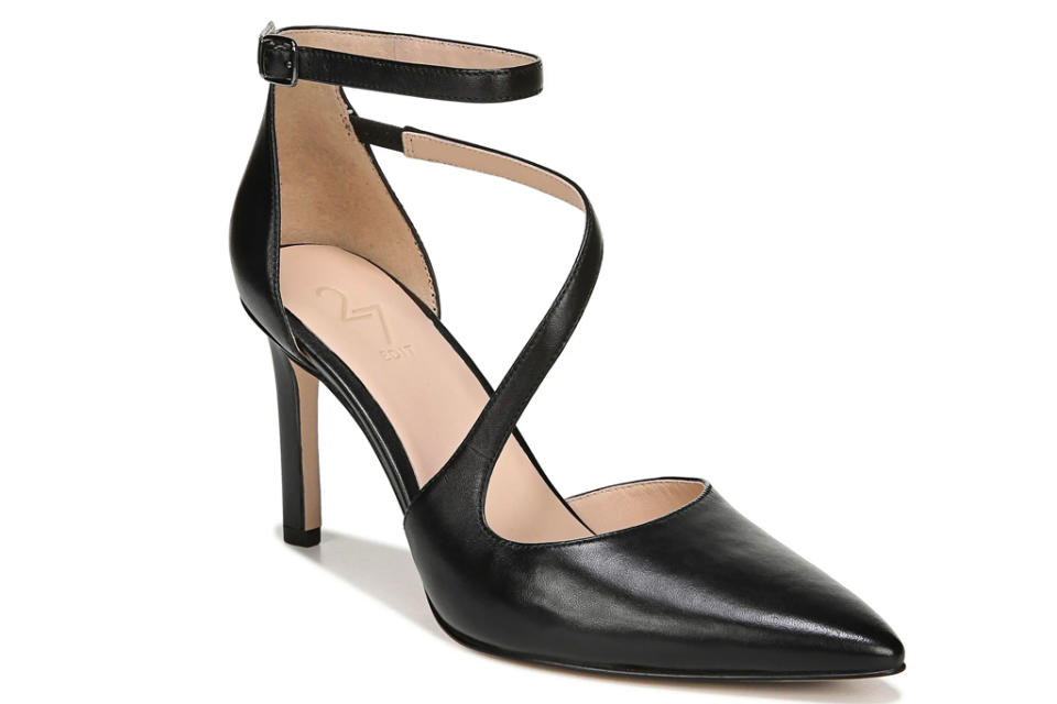 jessica simpson, heels, black pumps, 27 edit
