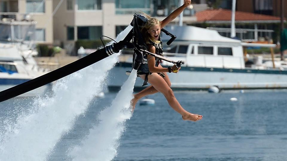 jetpack pilot demonstrates jet device to be used for record 26 mile attempt