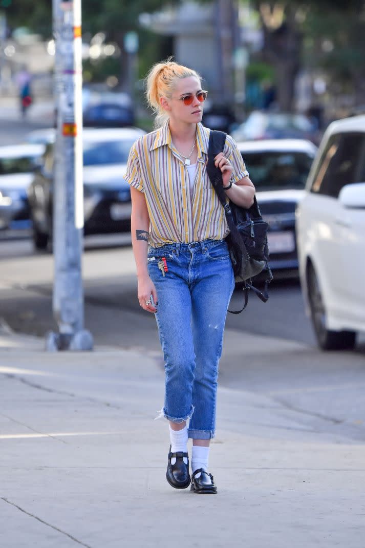 Kristen Stewart grabs lunch at Little Dom’s in Los Feliz, Los Angeles, on Wednesday, Oct. 20. - Credit: Splash News