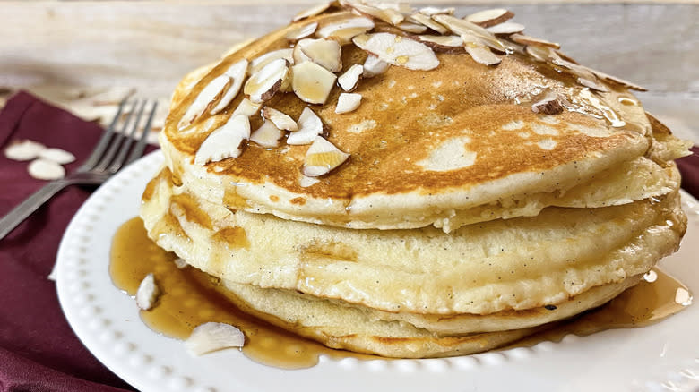 garnished triple vanilla almond pancakes