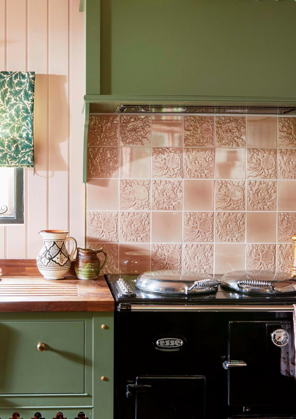 Craven Dunnill Jackfield has been producing exquisite Victorian-style tiles (House of Hackney)