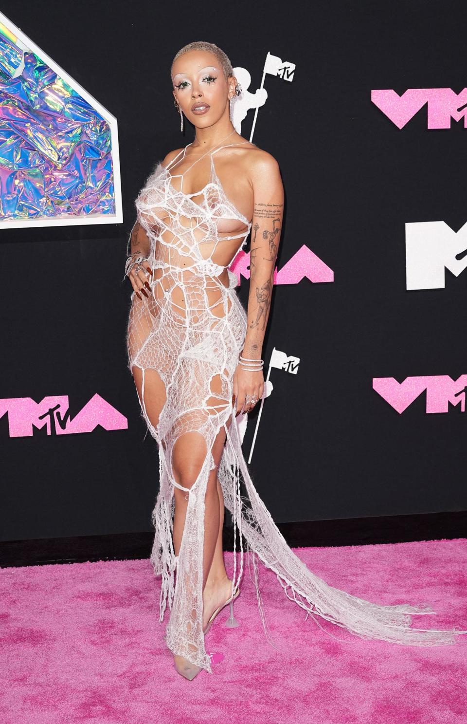 Doja Cat Covers Her Curves In A Spider Web At The 2023 Mtv Video Music