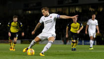 Soccer Football - Championship - Burton Albion vs Sheffield United - Pirelli Stadium, Burton, Britain - November 17, 2017 Billy Sharp scores Sheffield United's first goal Action Images/Carl Recine