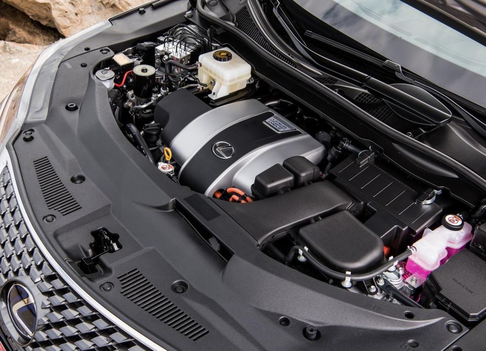 油電混合的缺點是電池組零件費用高，選擇中古車時，最好尋求專業鑑定確認電池狀況再下手。