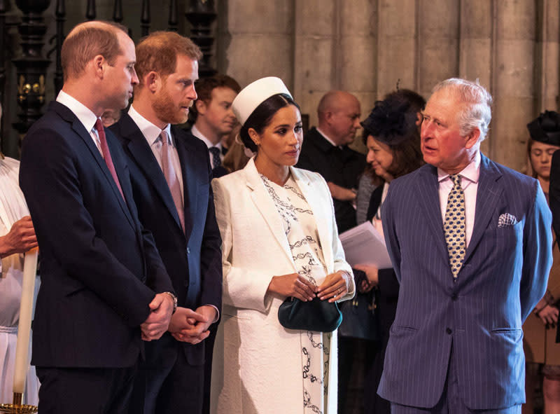 El rey Carlos con los duques de Sussex y el príncipe de Gales Guillermo