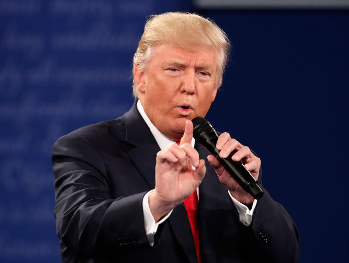 Donald Trump makes a point during the second presidential debate in St. Louis, October 9, 2016. (Photo: Jim Young/Reuters)