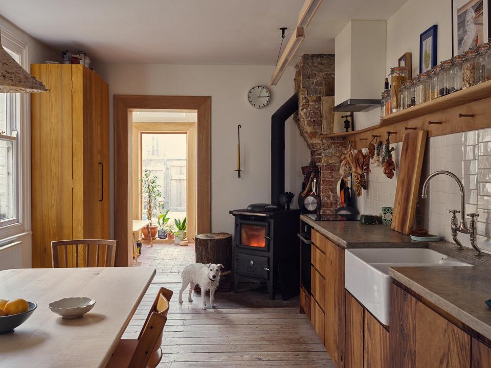 wood kitchen cabinets