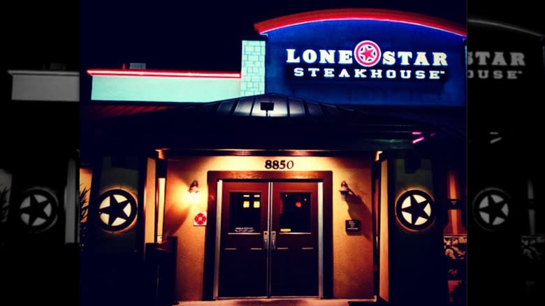 Lone Star Steakhouse lit up at night