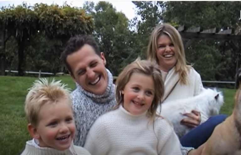 Michael Schumacher junto a su mujer y a sus hijos, una postal que formó parte del documental que se estrenó en Netflix