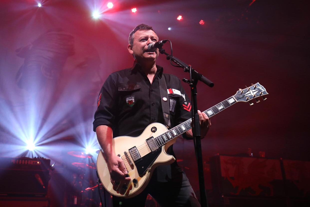 James Dean Bradfield of the Manic Street Preachers performing: Tim P. Whitby/Getty Images