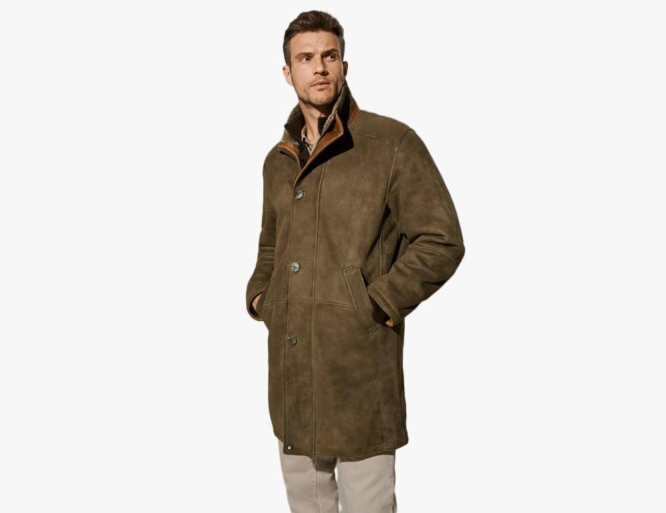 <p><a href="https://go.redirectingat.com?id=74968X1596630&url=https%3A%2F%2Fwww.overland.com%2Fproducts%2Fmckinley-forest-spanish-merino-shearling-sheepskin-coat-28602&sref=https%3A%2F%2Fwww.menshealth.com%2Fstyle%2Fa43219350%2Flast-of-us-hbo-pedro-pascal-style-march-2023%2F" rel="nofollow noopener" target="_blank" data-ylk="slk:Shop Now;elm:context_link;itc:0;sec:content-canvas" class="link ">Shop Now</a></p><p>Overland McKinley Forest Spanish Sheepskin Coat</p><p>$3695.00</p><p>overland.com</p>