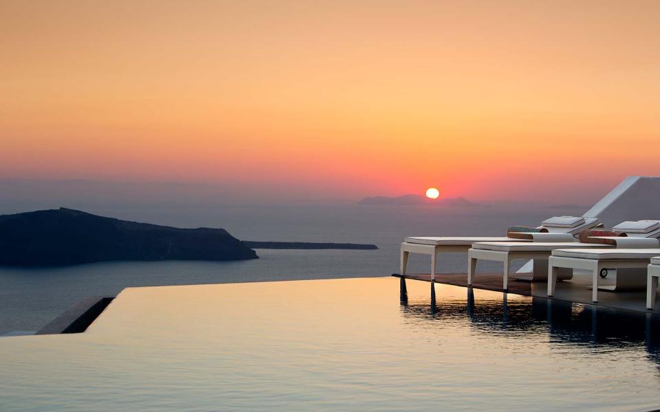 Grace Santorini Hotel Infinity Pool