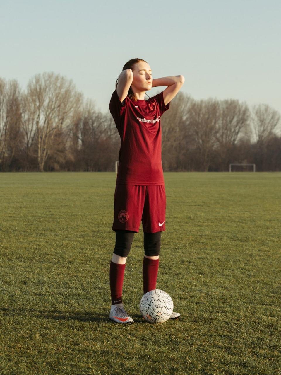 Rebecca Hayes x Victoria Park Vixens FC (By James Cannon)