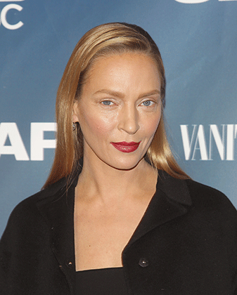 Uma Thurman – La star de Kill Bill a fait beaucoup parler d’elle avec ce maquillage qui ne la met pas vraiment en valeur… Beaucoup pensaient qu’elle avait cédé à la chirurgie esthétique, mais le responsable était simplement son make-up. 