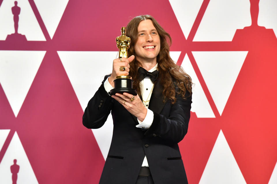 Ludwig Goransson poses with the Best Original Score Oscar for "Black Panther" on February 24, 2019. (Photo by Jeff Kravitz/FilmMagic)