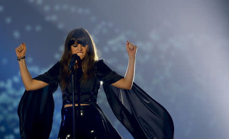 Singer Leonor Andrade representing Portugal perfors the song "H? Um Mar Que Nos Separa" during the second semifinal, May 21, 2015. REUTERS/Leonhard Foeger