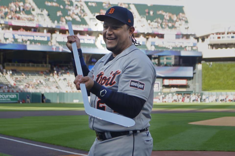 Worst gift on Miguel Cabrera's farewell tour? Bottle of wine for recovering  alcoholic