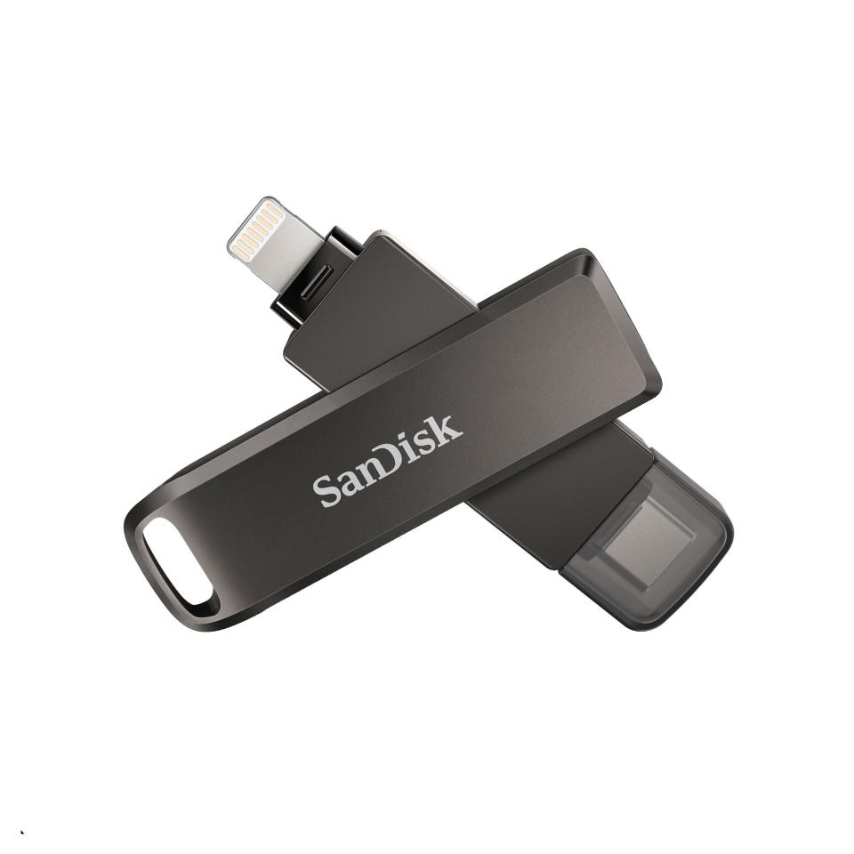 SanDisk: If you lost your iPhone today, what would happen to all those irreplaceable photos and home videos you’ve captured? This SanDisk solution backs up all your memories onto a USB thumb drive – via the Lightning connector – which you can then insert into a PC or Mac for viewing and safekeeping.