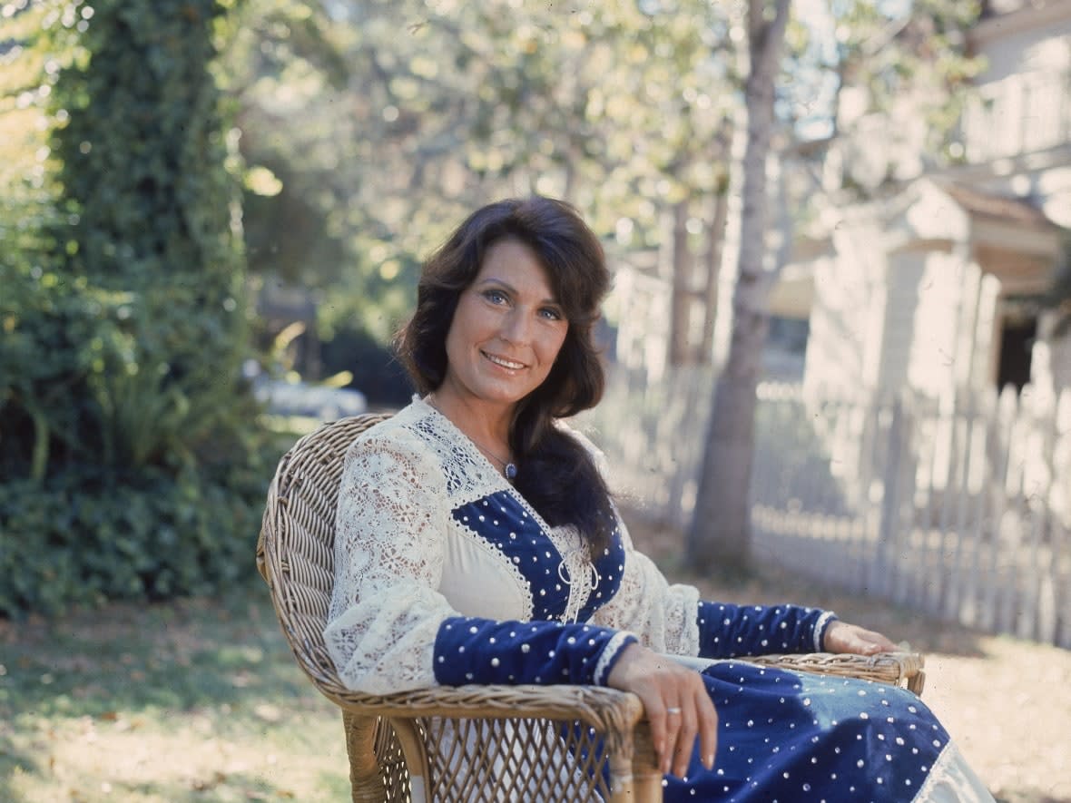 Loretta Lynn was the first woman named entertainer of the year by the Country Music Association in 1972, and then by the Academy of Country Music three years later. (Hulton Archive/Getty Images - image credit)