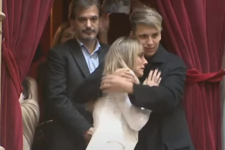 Malena Galmarini, su hijo Tomás y su hermano Sebastián tras la renuncia de Massa a la Cámara de Diputados