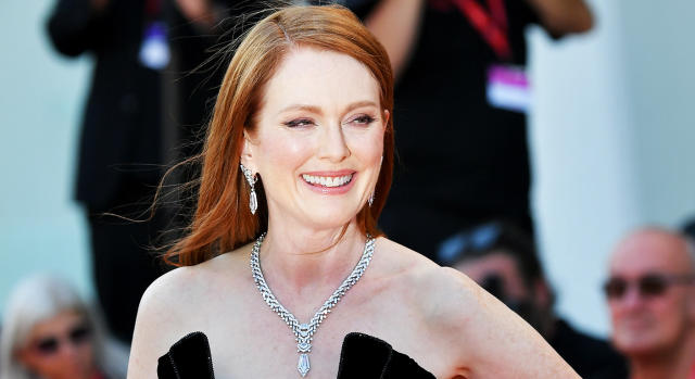 Julianne Moore is Better Than All of Us, So Let's Take a Moment to