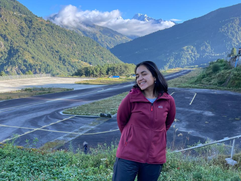 Aleenah Ansari trek to Everest base camp